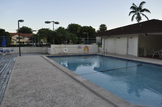8977 SW 123rd Ct, Unit 201-6 in Miami, FL - Building Photo - Building Photo