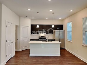 2500 Sunrise Ct in Tavares, FL - Building Photo - Building Photo