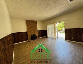 7809 Camrose Way in Sacramento, CA - Building Photo - Building Photo