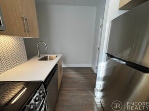 111 Park Dr in Boston, MA - Foto de edificio - Building Photo