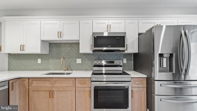 1432 Ogden St in Philadelphia, PA - Foto de edificio - Building Photo