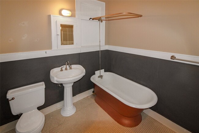 1902 Church St in Galveston, TX - Building Photo - Building Photo