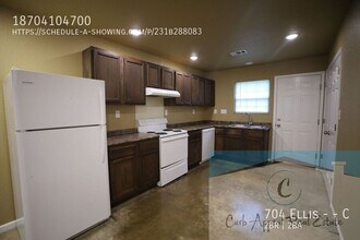 704 Ellis Ave in Trumann, AR - Building Photo - Building Photo