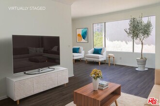 1112 N Olive Dr in West Hollywood, CA - Building Photo - Building Photo