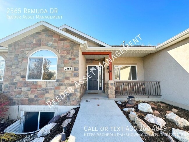 property at 2565 Remuda Dr