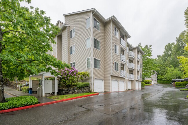 Bokara By The Lake Apartments