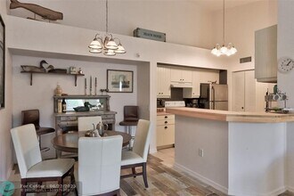 322 Villa Cir in Boynton Beach, FL - Building Photo - Building Photo