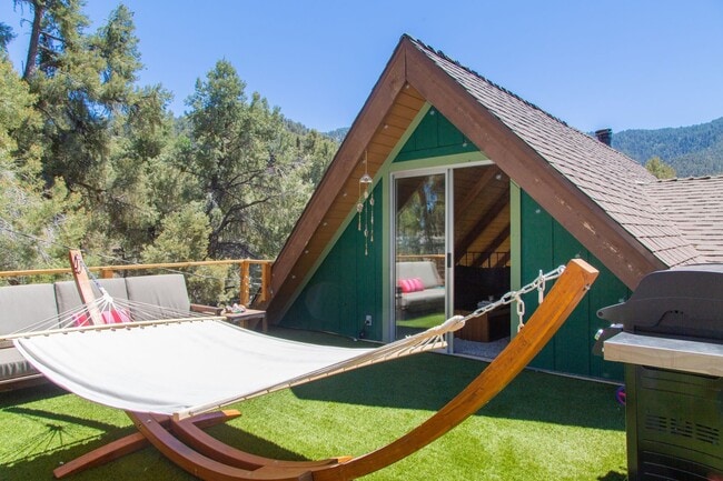 2235 Ironwood Dr in Pine Mountain Club, CA - Building Photo - Building Photo