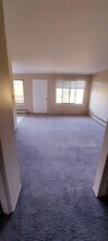 Westwinds Apartments in Mercer Island, WA - Building Photo - Interior Photo