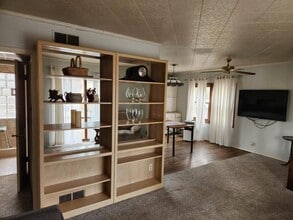 956 Circle Dr in Manitowoc, WI - Building Photo - Building Photo