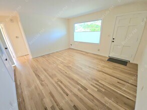 7037 N Monteith Ave in Portland, OR - Building Photo - Building Photo