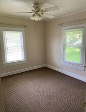916 Avenue M in Huntsville, TX - Foto de edificio - Building Photo