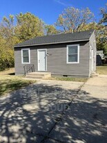 2618 SE Adams St in Topeka, KS - Building Photo