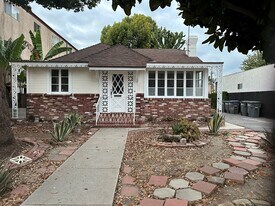 205 W Palmer Ave in Glendale, CA - Building Photo