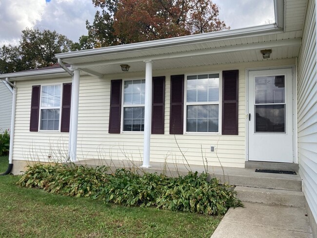 145 Susan Ct in Radcliff, KY - Building Photo - Building Photo