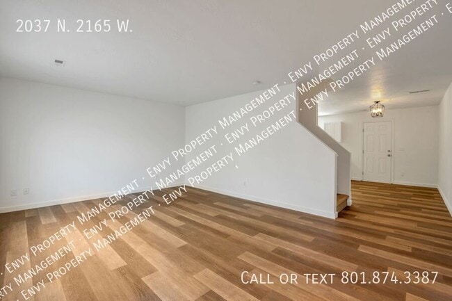 2037 N 2165 W in Clinton, UT - Building Photo - Building Photo