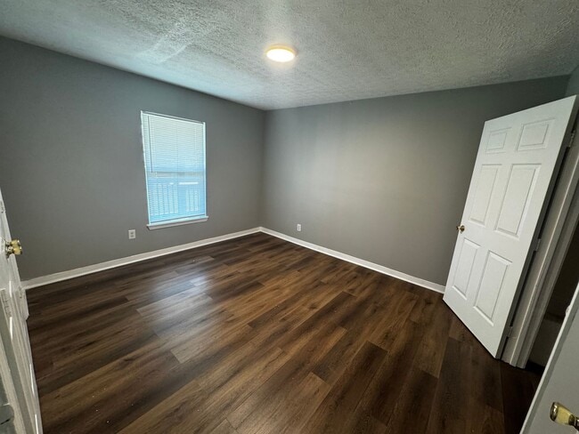 2907 Greenwood Ave in Louisville, KY - Building Photo - Building Photo