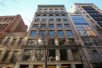 130-134 W 17th St in New York, NY - Foto de edificio - Building Photo