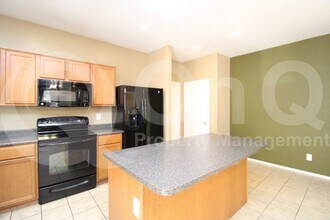 105 N 87th Ave in Tolleson, AZ - Building Photo - Building Photo