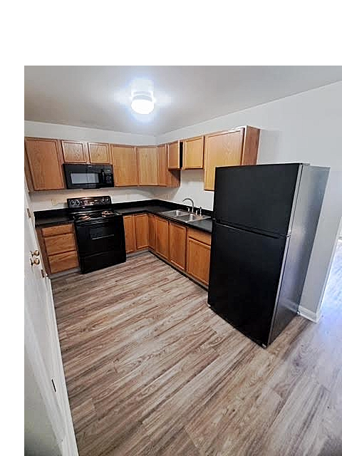 property at 316 W Walnut St