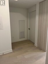 11-2611 Yorkville Ave in Toronto, ON - Building Photo - Building Photo