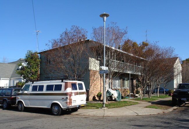 4701-4705 16th St in Sacramento, CA - Building Photo - Building Photo