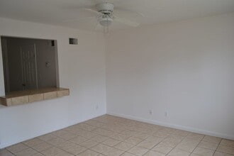 317 Pleasant St in Hinesville, GA - Building Photo - Building Photo