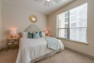 1800 St Joseph Pkwy, Unit 509 in Houston, TX - Building Photo - Building Photo