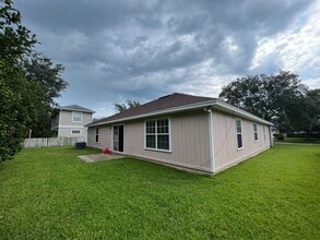 1449 Blue Heron Ln N in Jacksonville Beach, FL - Building Photo - Building Photo