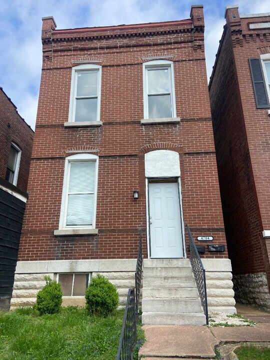 4704 Michigan Ave in St. Louis, MO - Building Photo