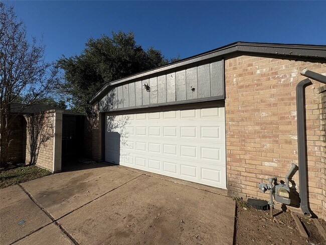 10607 Staghill Dr in Houston, TX - Building Photo - Building Photo