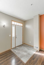 1244 Chateau Ave in Maplewood, MN - Building Photo - Building Photo