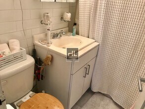 E 16 ST in New York, NY - Building Photo - Building Photo
