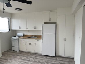 910 Pumehana St in Honolulu, HI - Building Photo - Building Photo