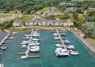 710 Dockside Cir in Suttons Bay, MI - Building Photo - Building Photo