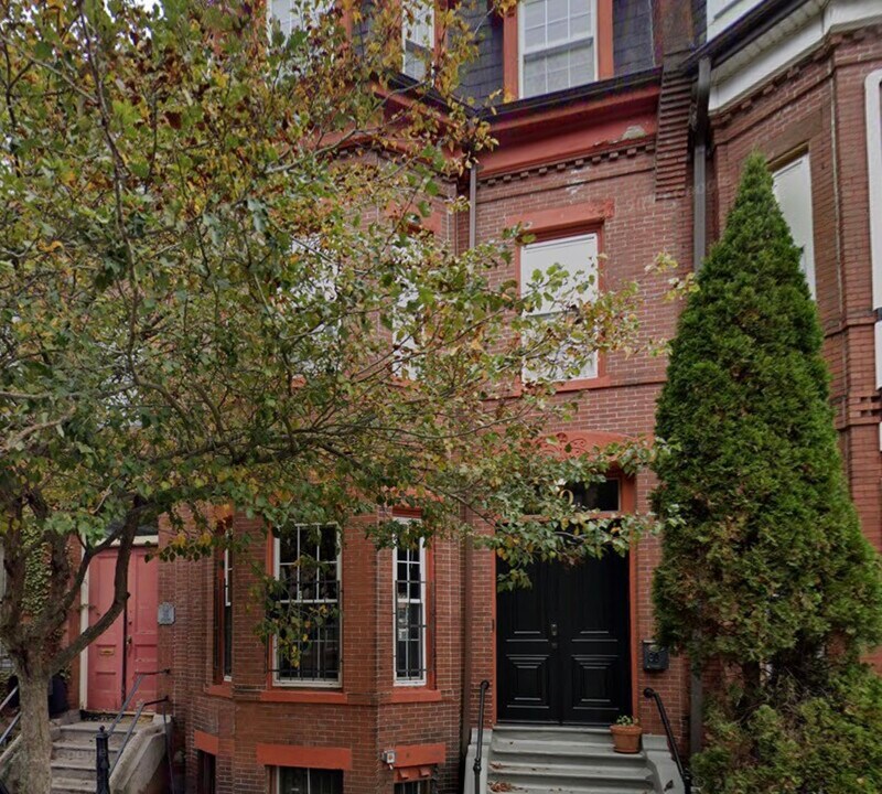 94 Mount Pleasant Ave, Unit 2 in Boston, MA - Building Photo