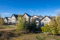 Alice Bissett Place Housing in Calgary, AB - Building Photo - Building Photo