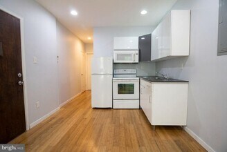 1525 W Seybert St in Philadelphia, PA - Building Photo - Building Photo