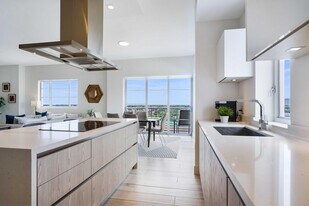 155 E Boca Raton Rd in Boca Raton, FL - Building Photo