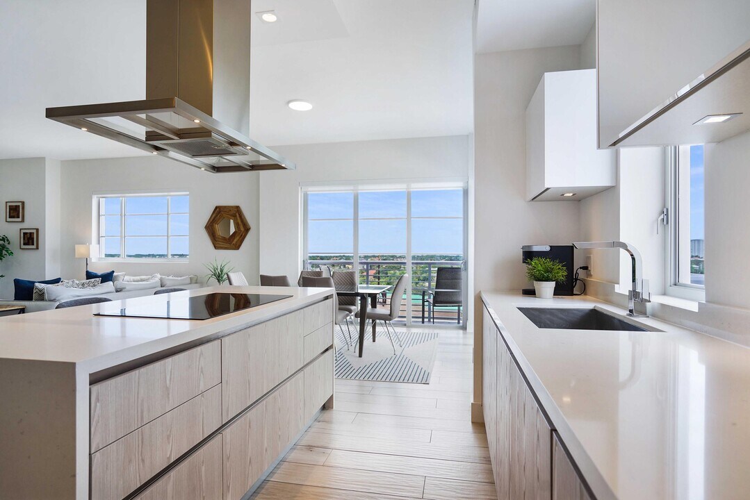 155 E Boca Raton Rd in Boca Raton, FL - Building Photo