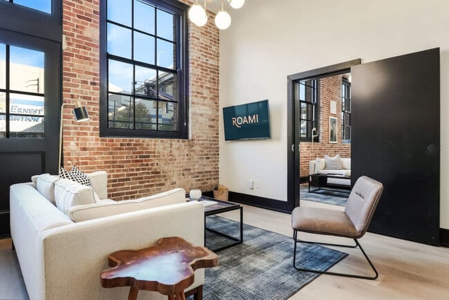 1148 S Peters St in New Orleans, LA - Building Photo - Building Photo