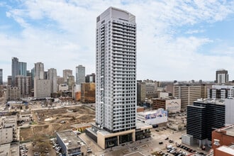 The Parks in Edmonton, AB - Building Photo - Building Photo