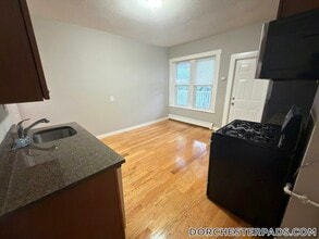 270 Bowdoin St in Boston, MA - Building Photo - Building Photo