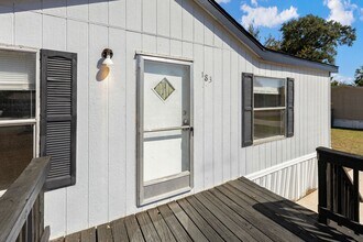 183 Aquarius Rd in Conroe, TX - Foto de edificio - Building Photo