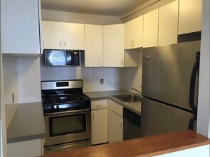 33 Pond Ave, Unit 813 in Brookline, MA - Building Photo - Building Photo