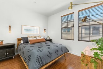 503 W Maple Ave in Orange, CA - Building Photo - Building Photo