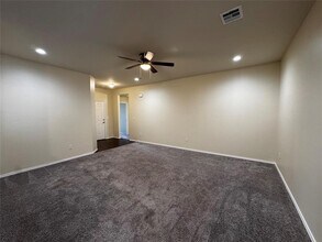 12228 KAMERON Wy in Yukon, OK - Building Photo - Building Photo