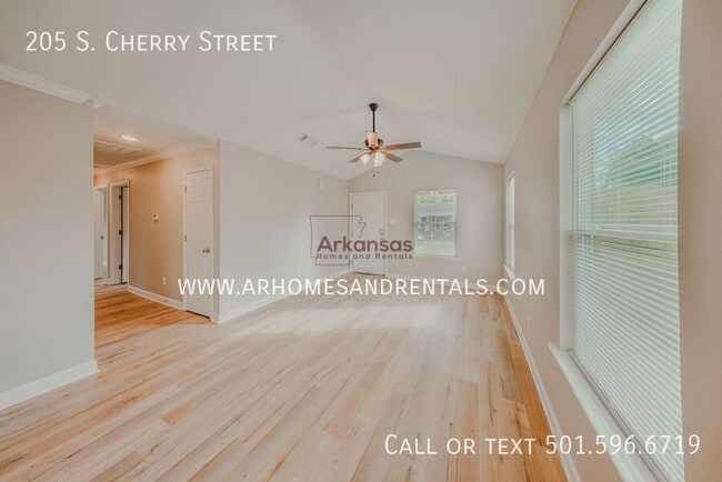 205 S Cherry St in North Little Rock, AR - Building Photo - Building Photo