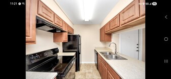 8415 Hearth Dr, Unit 3 in Houston, TX - Building Photo