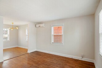 910 Clarendon St in Durham, NC - Building Photo - Building Photo